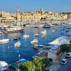 senglea-seaview-town-house.qawrahotelsmalta.org/